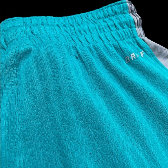 Kobe Nike shorts - Picture 8 of 9